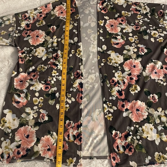 Cardigan - Picture 7 of 8